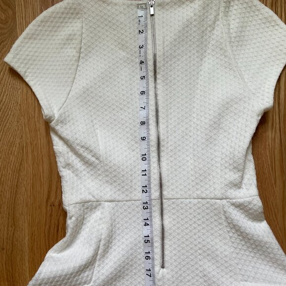 Banana Republic Waffle Weave Knit Flare Short Sleeve Dress Size 0P - Picture 6 of 13